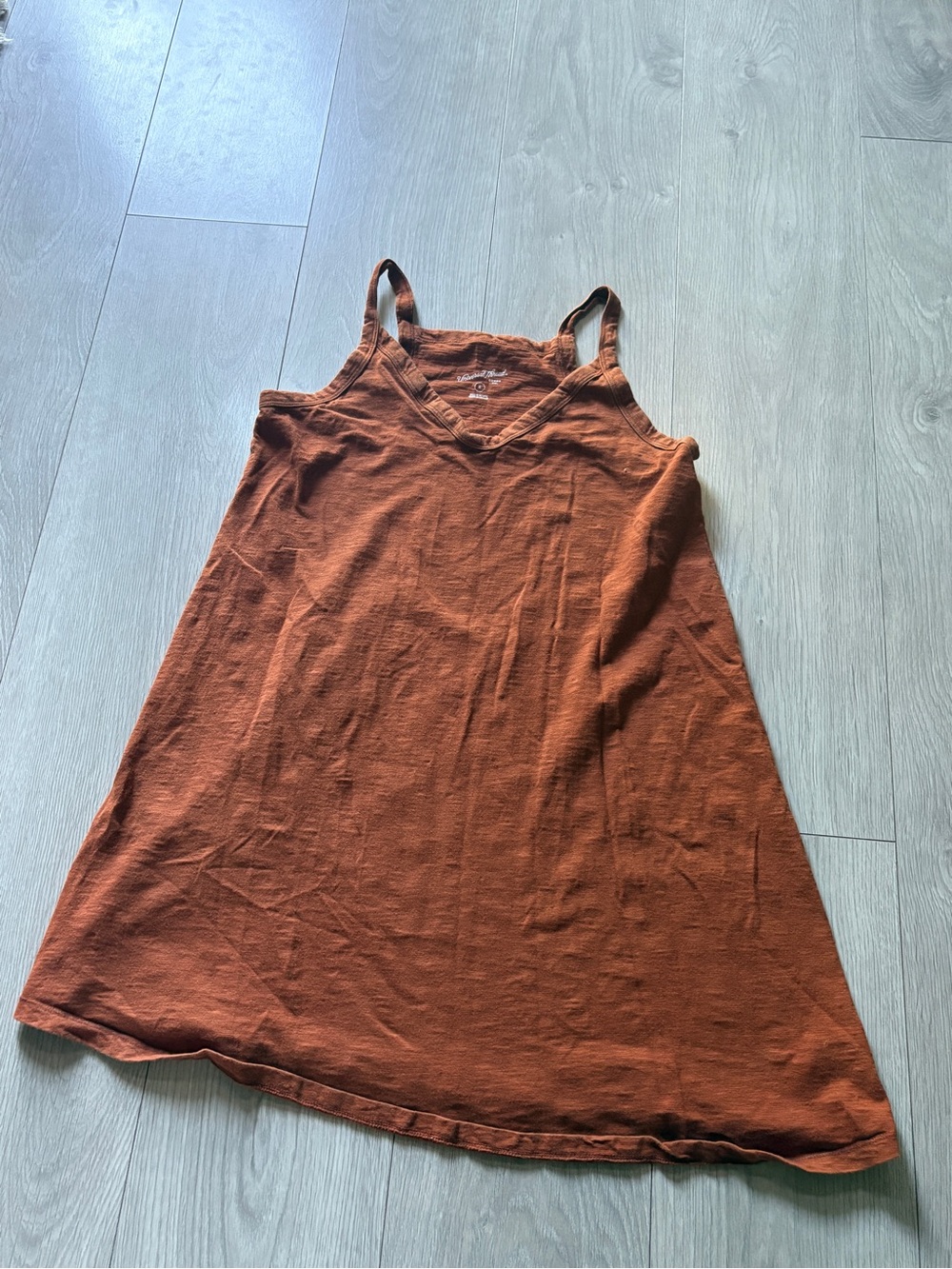 Universal Thread Rust-Colored V-Neck Camisole Tank